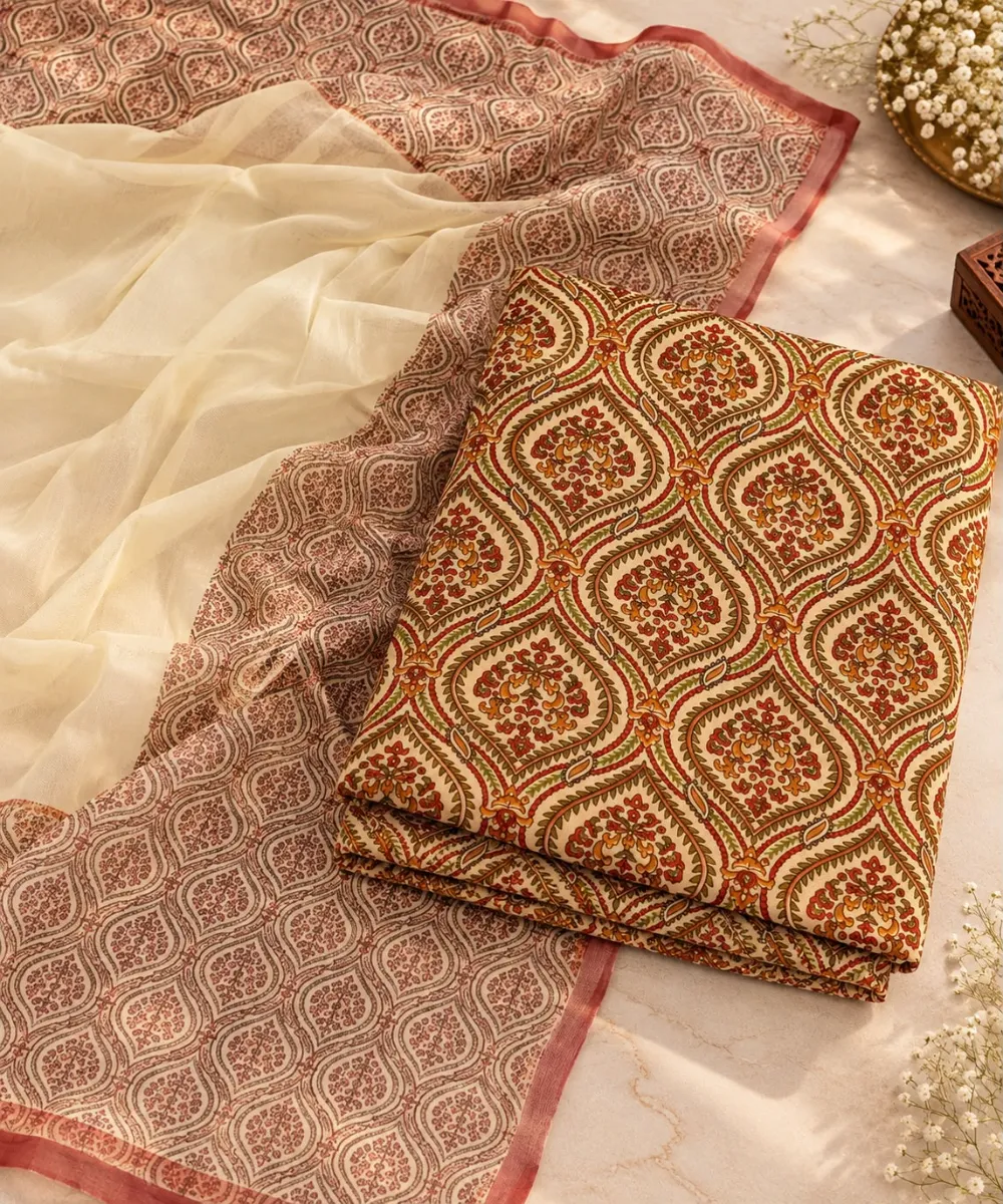 A beautiful ivory-based crepe kurta set - View 1